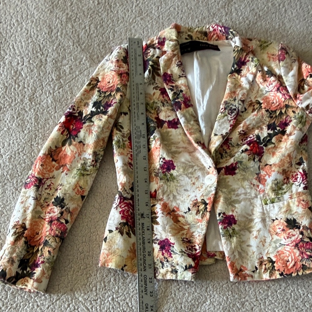 Zara Basic Floral Patterned Blazer With Button Cl… - image 5